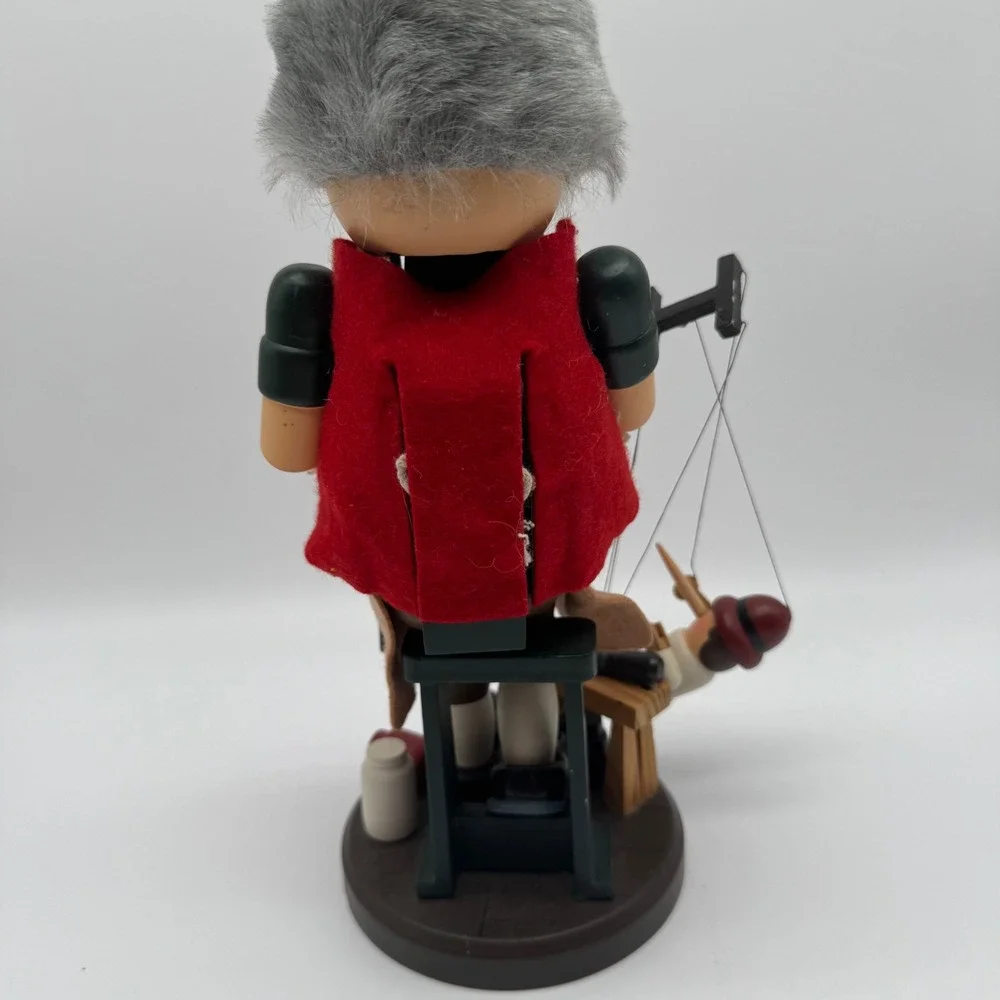 Zims Heirloom Collectibles Geppetto Pinocchio Puppet Maker Nutcracker 11